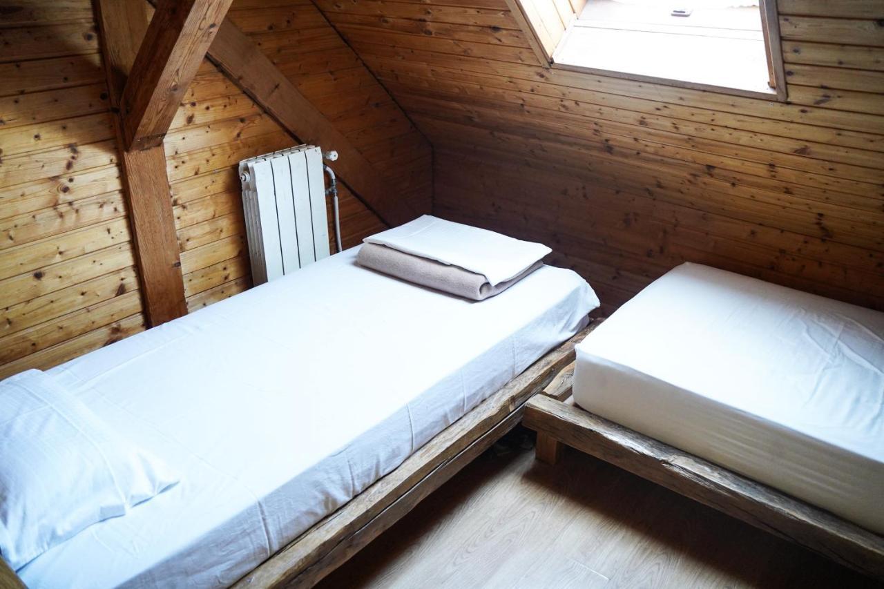 Planinarski Dom "Bijele Stijene" Mountain Lodge Tuk Vojni Eksteriør billede